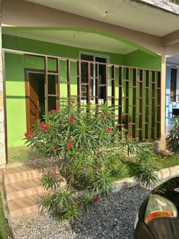 Oneworld Guesthouse & Events Centre アクラ エクステリア 写真