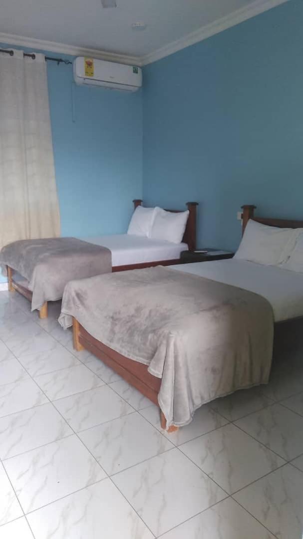 Oneworld Guesthouse & Events Centre アクラ エクステリア 写真